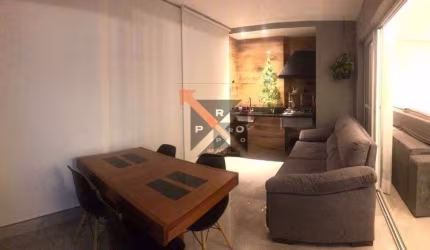 Apartamento c/ 3 quartos, 2 suítes e 2 vagas, 94m², à venda no Condomínio Praça da Mooca, no bairro Brás,