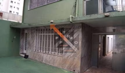 Excelente TERRENO COM CASA COMERCIAL Mooca com  756 metros de terreno SENDO 18,90 FRENTE X 40,00 FUNDOS-50 VAGAS-LOCALIZAÇÃO PRIVILEGIADA