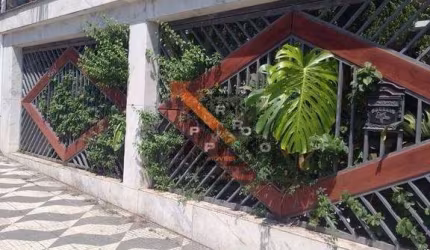 Casa Térrea na Mooca com Edícula Completa e Piscina no Terraço - 6 vagas