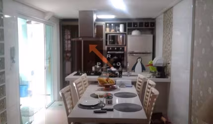 MOOCA- OPORTUNIDADE - SOBRADO DE CONDOMINIO - 3 DORMS SENDO 2 SUÍTES E 3 VAGAS - QUINTAL COM CHURRASQUEIRA