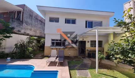 SOBRADO ALTO PADRÃO 510M² T.E - 300M² A.C - PISCINA -QUINTAL - SALÃO FESTAS - CHURRASQUEIRA - JARDIM - 4 VAGAS - EDÍCULA - CANIL - ESCRITÓRIO