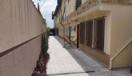 Lindo Sobrado em Condomínio Fechado