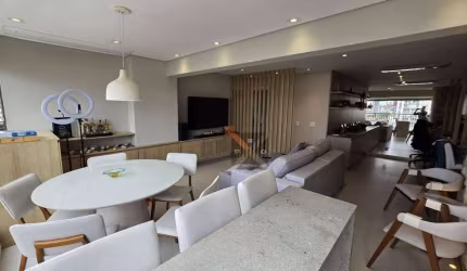 Lindo Apartamento com Varanda e 02 Suítes - Próximo a Linha Verde do Metrô