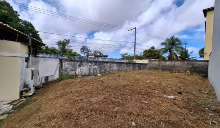 Lote/Terreno em Condomínio Fechado Lauro Ville