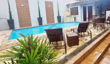Casa 3 dormitórios para Locação em Atibaia, Jardim Jaraguá, 3 dormitórios, 1 suíte, 2 banheiros, 2 vagas