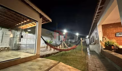 Casa em Condomínio para Locação em Atibaia, Chácaras Maringá, 3 dormitórios, 1 suíte, 2 banheiros, 3 vagas