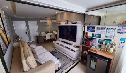 Apartamento em Armação com 3|4, 01G e 80M²