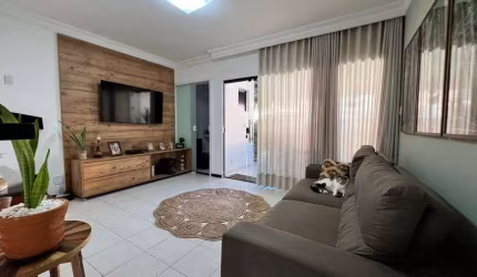 Casa em Stella Maris com 3|4, 02G e 100M²