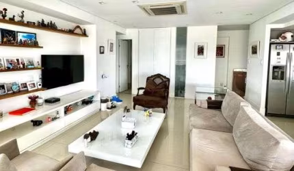 Apartamento em Patamares com 3|4, 03G e 139M²