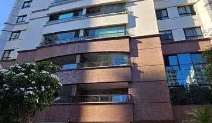 Apartamento em Patamares com 3|4, 02G e 113M²