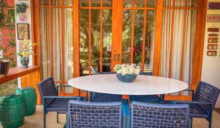 Apartamento em Praia do Forte com 3|4, 02G e 76M² (Porteira Fechada)