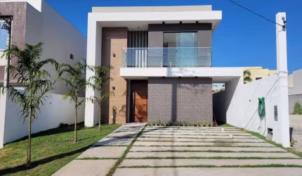 Casa em Camaçari com 4|4, 03G e 190M²