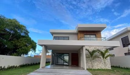 Casa em Monte Gordo com 4|4, 04G e 242M²