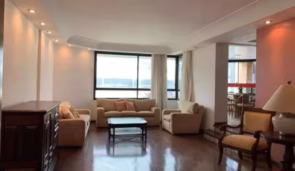 Apartamento em Ondina com 4|4, 04G e 302M²