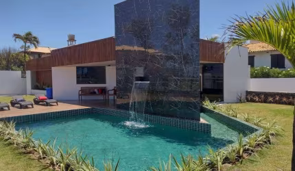 Casa em Vilas do Atlântico com 4|4, 14G e 380M2