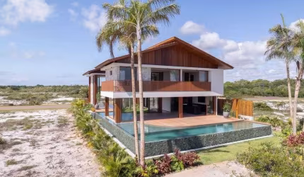 Casa de condomínio sobrado para venda possui 600 metros quadrados com 6 quartos