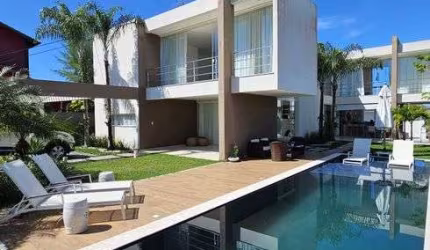 Casa em Busca Vida com 4|4, 06G e 480M² | Terreno de 820M² (Porteira Fechada)