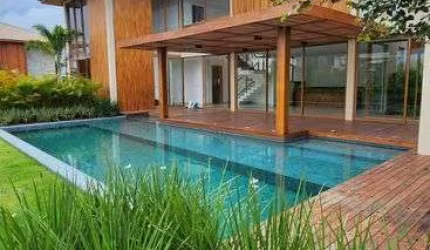 Casa Alto Padrão em Praia do Forte com 5|4, 04G e 430M² | Terreno 700M²