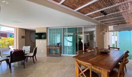 Casa Duplex em Alphaville com 5|4, 04G e 526M²