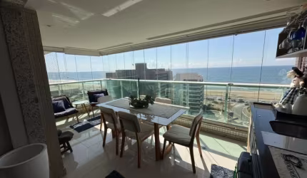 Excelente Apartamento Jd Armação 3/4, sendo uma suíte, varanda, 3 garagens soltas