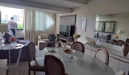 Apartamento Itaigara 143m²