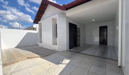 Casa em Catolé, Campina Grande/PB