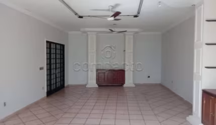 Comercial Casa em Mirassol