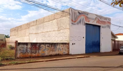 Comercial Barracão em Guapiaçu
