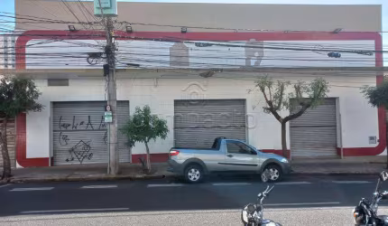 PRÉDIO NO CENTRO!