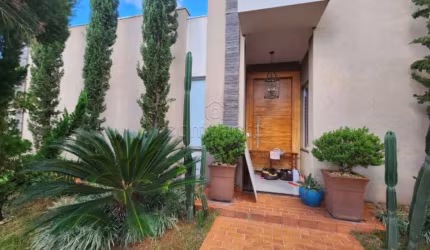 Casa Condomínio