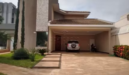 Casa Condomínio