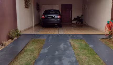 Casa Com Edícula