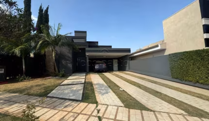 Casa Condomínio