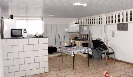 Casa Comercial