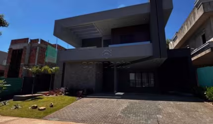 Casa Condomínio