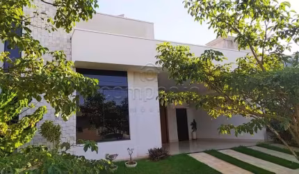 Casa Condomínio
