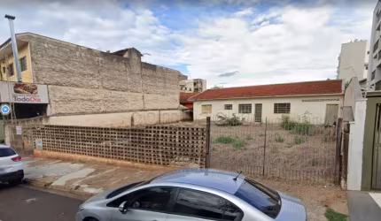 TERRENO COMERCIAL EM AVENIDA.