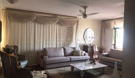 Apartamento Padrão em São José do Rio Preto