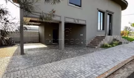 Casa Condomínio em Mirassol