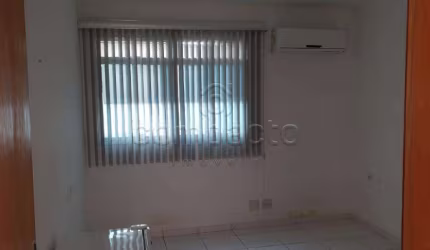 Comercial Sala/Loja Condomínio em São José do Rio Preto
