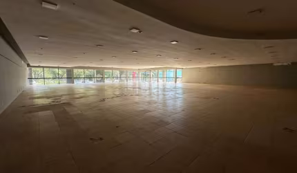 Loja na Avenida JK com mais de 1100 m2!!!