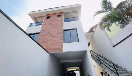 Casa sobrado para venda no jardim América em Taboão da Serra
