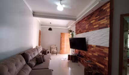 Excelente Casa térrea residencial e ponto comercial com 2 salas, banheiro e pequena copa integrado à Excelente casa residencial com área de lazer: piscina e espaço gourmet. 3 dormitórios sendo 1 suite