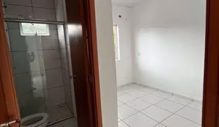 MM R$ 240 Mil Residencail Azaleias terreo-quintal px augusto Montenegro 2/4 sendo 1-suite