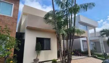 Casa com 5 quartos. CHAMA NO CHAT