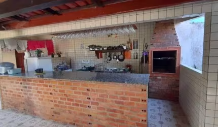 OPORTUNIDADE !!! CASA NO COND ALTOS DE PINHEIRO 400m2 DE ÁREA.