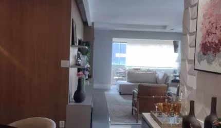 Lindo apartamento acabamento de primeira linha, sendo 3 amplas suítes e 2 vagas de garagem