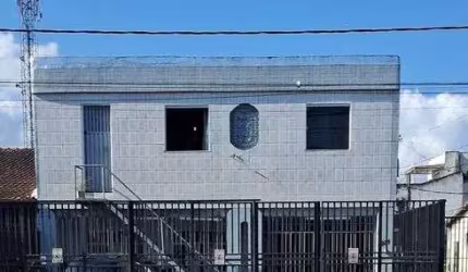 *BELÍSSIMA CASA À VENDA NO CONJ BASA
