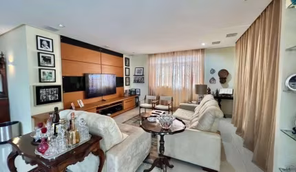 JN Vendo apartamento com três suítes andar alto com três suítes em Nazaré