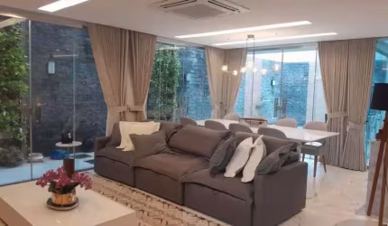 Casa 3 pavimentos alto padrão porteira fechada